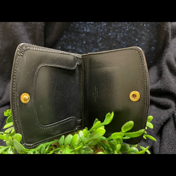 Louis Vuitton Epi Card Malletier - Picture 6 of 11